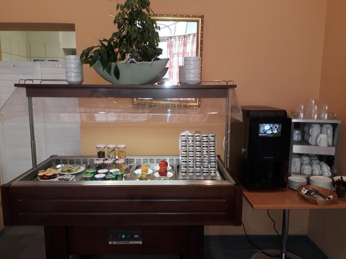 Hotel Garni Am Markt - Businesshotel - Fruehstuecksbuffet - Fahrradabstellplatz - Hunde Willkommen 科堡新城 外观 照片