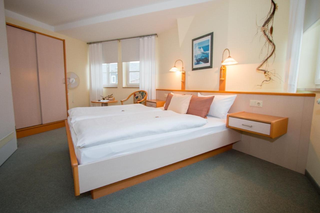 Hotel Garni Am Markt - Businesshotel - Fruehstuecksbuffet - Fahrradabstellplatz - Hunde Willkommen 科堡新城 外观 照片